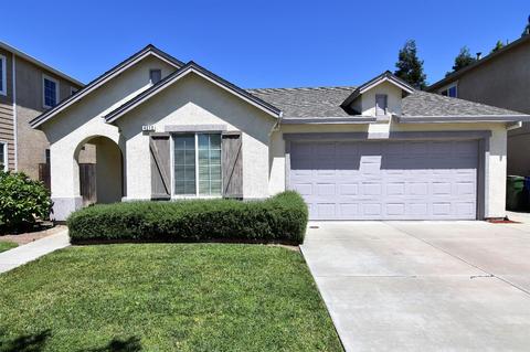 4212 Seranade Dr, Turlock, CA 95382 photo 2