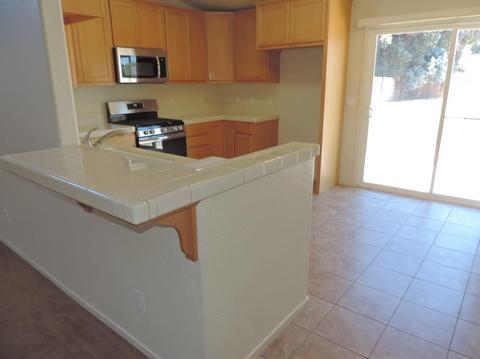 700 Crippen Ave, Modesto, CA 95351 photo 11