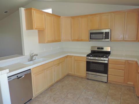 700 Crippen Ave, Modesto, CA 95351 photo 9
