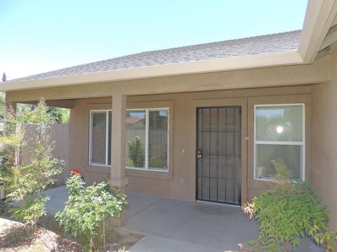 700 Crippen Ave, Modesto, CA 95351 photo 4