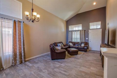 561 Pombo Square Dr, Tracy, CA 95376 photo 9