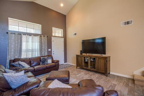 561 Pombo Square Dr, Tracy, CA 95376 photo 3