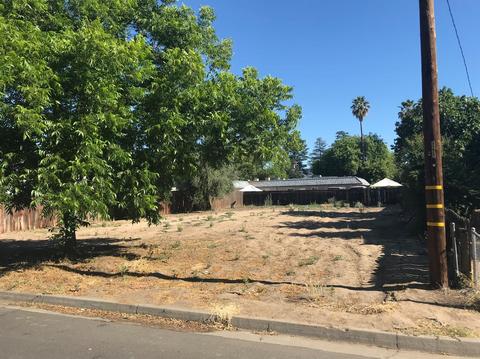 421 E Fairmont Ave, Modesto, CA 95354 photo 2
