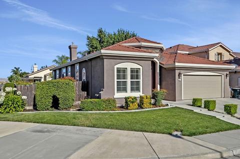 67 Barcelona Dr, Tracy, CA 95377 photo 2