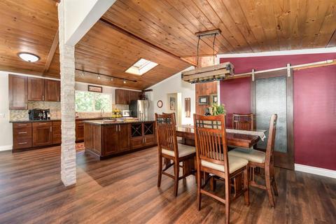 946 Pacific St, Placerville, CA 95667 photo 2