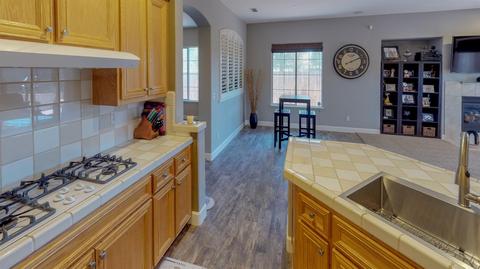 4697 Encanto Ln, Tracy, CA 95377 photo 13