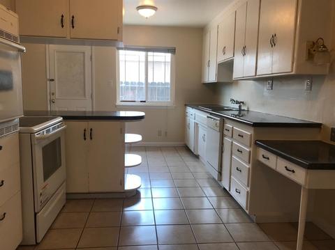 1710 E 26th St, Merced, CA 95340 photo 8