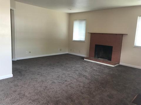 1710 E 26th St, Merced, CA 95340 photo 3