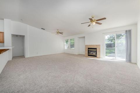 4542 Rosecliff Cir, Mather, CA 95655 photo 6