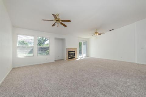 4542 Rosecliff Cir, Mather, CA 95655 photo 7