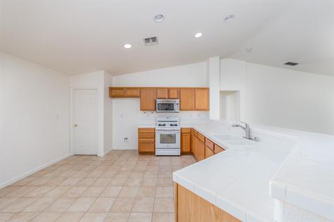 4542 Rosecliff Cir, Mather, CA 95655 photo 10