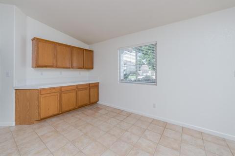 4542 Rosecliff Cir, Mather, CA 95655 photo 12