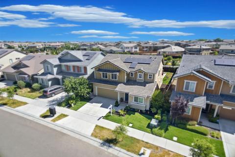 1055 Navigator Dr, Lathrop, CA 95330 photo 4