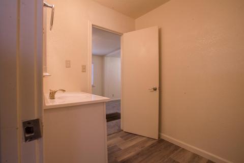 121 Orange Ave, Modesto, CA 95350 photo 9