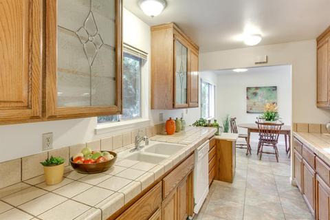 1007 Fordham Dr, Davis, CA 95616 photo 9