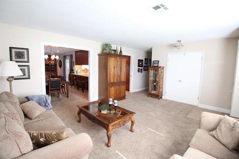 569 Dawn Dr, Manteca, CA 95336 photo 5