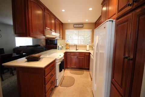 569 Dawn Dr, Manteca, CA 95336 photo 6