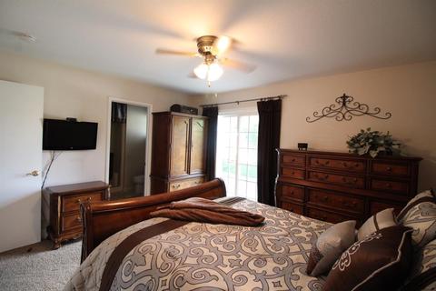 569 Dawn Dr, Manteca, CA 95336 photo 21