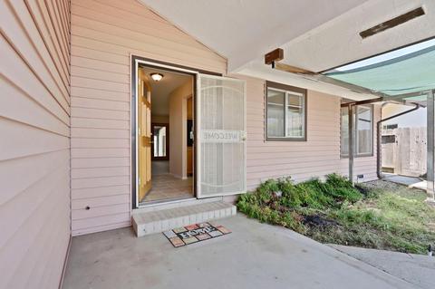 2073 Gateway Cir, Lodi, CA 95240 photo 2