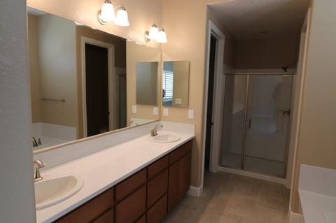 1051 Forkleaf Dr, Manteca, CA 95337 photo 14