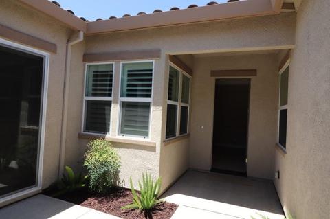 1051 Forkleaf Dr, Manteca, CA 95337 photo 2