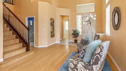 35 Travertine Ct, Lathrop, CA 95330 photo 5
