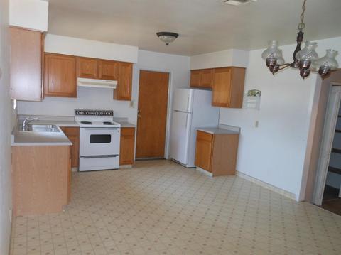 911 Waller St, Gustine, CA 95322 photo 3