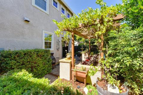 712 Moore Way, Folsom, CA 95630 photo 27