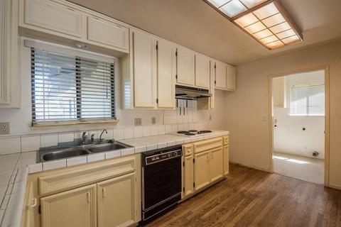 2500 Peppermint Dr, Modesto, CA 95355 photo 9