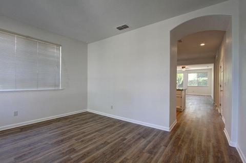 82 Diggins Dr, Folsom, CA 95630 photo 5