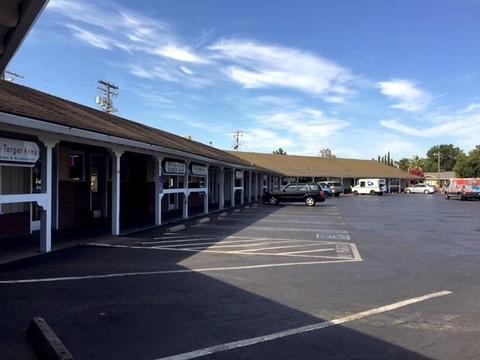 1023 Phelps Ave, Modesto, CA 95350 photo 4
