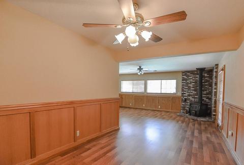 135 E Whittier Ave, Tracy, CA 95376 photo 4