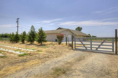 7860 E Whitmore, Hughson, CA 95326 photo 1