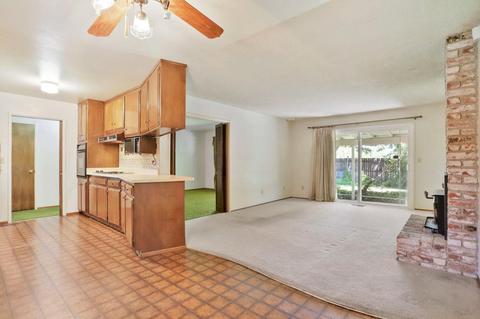 5151 E Harney Ln, Lodi, CA 95240 photo 9