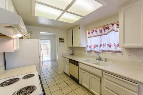 2001 Olive Branch Dr, Modesto, CA 95351 photo 5