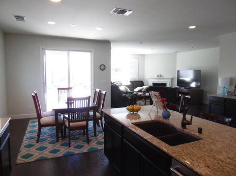 2740 Shadow Berry Dr, Manteca, CA 95336 photo 5