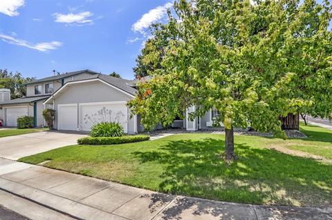 1588 Florence Ct, Manteca, CA 95337 photo 2