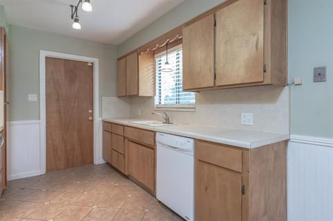 1501 E Coolidge Ave, Modesto, CA 95355 photo 10