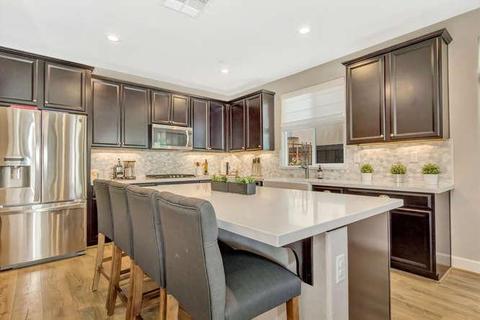 1709 Vine St, Davis, CA 95616 photo 9