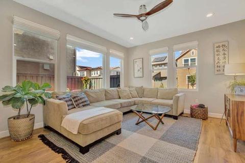 1709 Vine St, Davis, CA 95616 photo 4