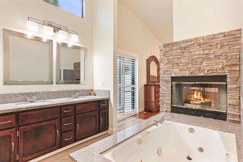 2065 Foothill Ranch Dr, Tracy, CA 95377 photo 3