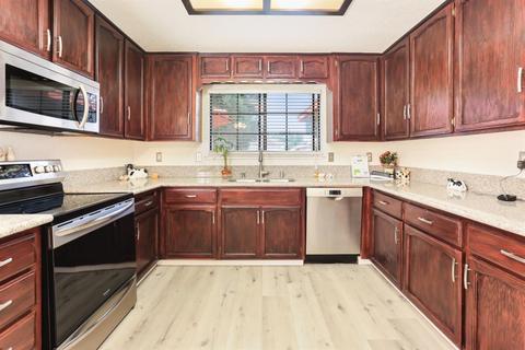 2065 Foothill Ranch Dr, Tracy, CA 95377 photo 8