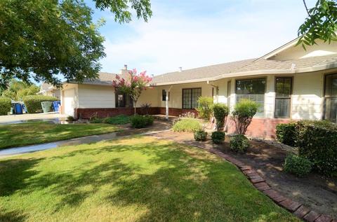1304 Chardonnay Ct, Ceres, CA 95307 photo 3