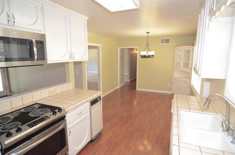 1304 Chardonnay Ct, Ceres, CA 95307 photo 6