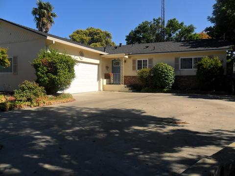 208 Dove Ct, Modesto, CA 95350 photo 1