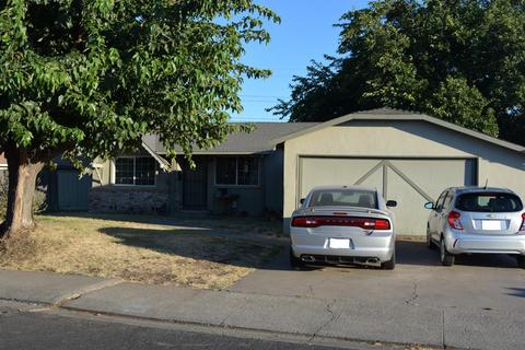 1012 Virginia St, Manteca, CA 95337 photo 1