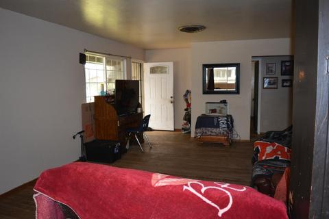 1012 Virginia St, Manteca, CA 95337 photo 2