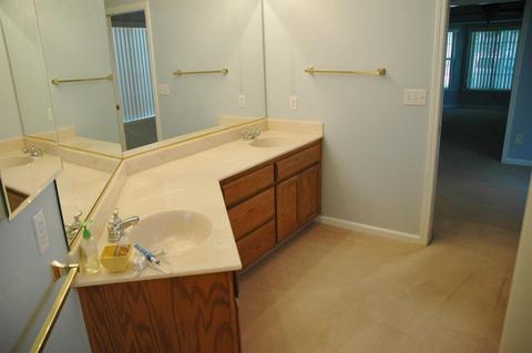 650 Comstock Ln, Manteca, CA 95336 photo 8