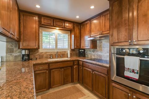 913 Crestwood Dr, Modesto, CA 95350 photo 11
