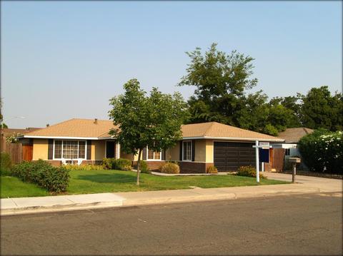 3805 Longbridge Dr, Modesto, CA 95356 photo 2